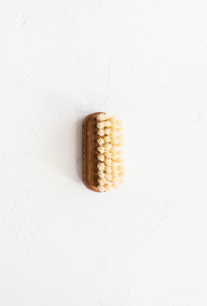 Handcrafted Nail Brush Lovisa from Iris Hantverk – Pipit & Finch